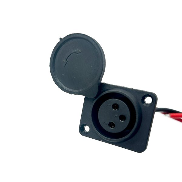 Porta carregamento XLR 3 pinos (inclui tampa conector)
