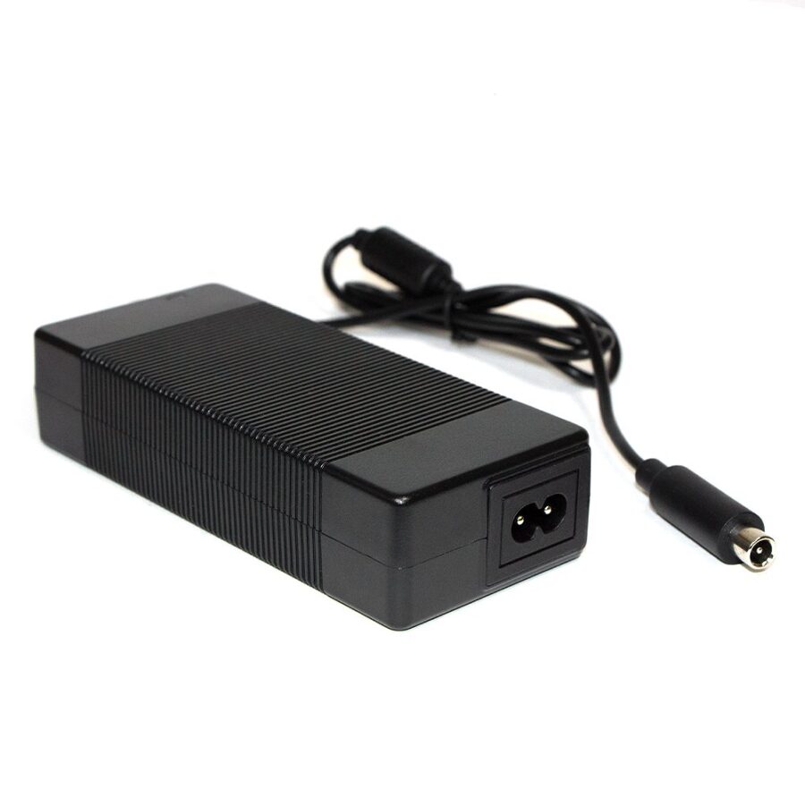 Carregador premium Trotinete Eletrica Xiaomi e Trotinete Eletrica Ninebot 42V 2A (conector DC8MM)