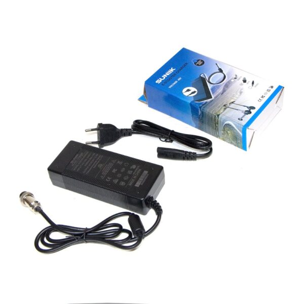 Carregador premium 42V 2A (conector GX16 3 pinos)