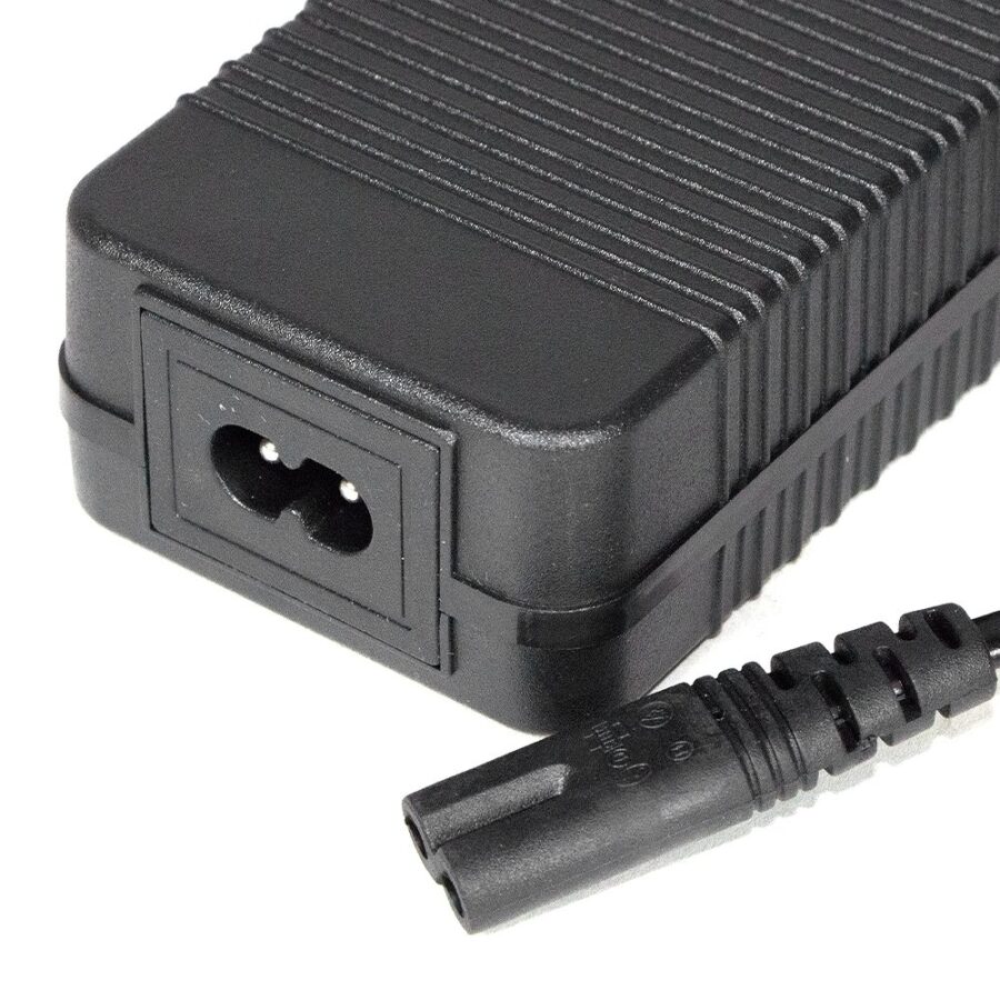 Carregador Trotinete Eletrica 53,5V 2A
